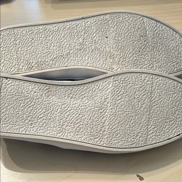 Old Navy Blue Tie-Dye Sneakers - Picture 4 of 4